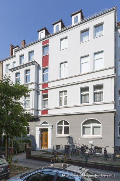 Liebevoll sanierte Fassade