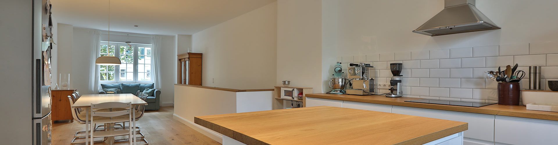 Sanierung Altbausanierung Malerarbeiten Hannover Fugenlos Spachteltechnik Kueche nachher 02