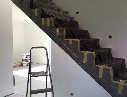 Rohbetontreppe abgedeckt Betonoptik Treppe fugenlos Maler Hannover Wedemark 02