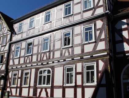 Fachwerksanierung eines Wohn- und Geschäftshauses in der Innenstadt von Lauterbach