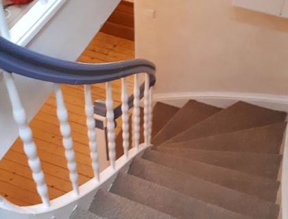 Treppenstufen vorher Malerarbeiten Detmold