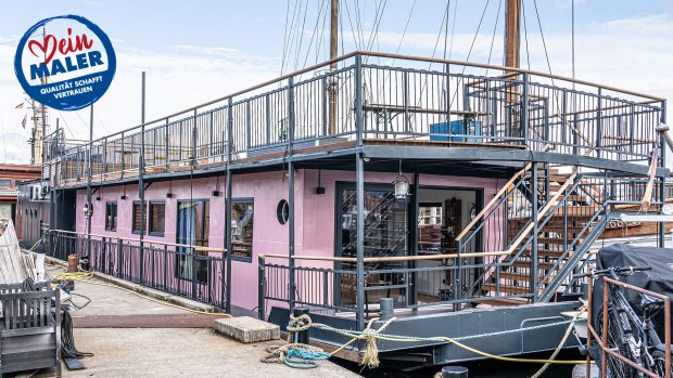 Malerarbeiten Hausboot von Olli Schulz und Fynn Kliemann in Hamburg