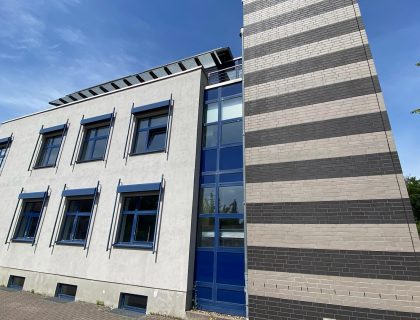 Fassadenanstrich Laatzen Fassade streichen HGM Hannover Gebaeudemanagement vorher 01