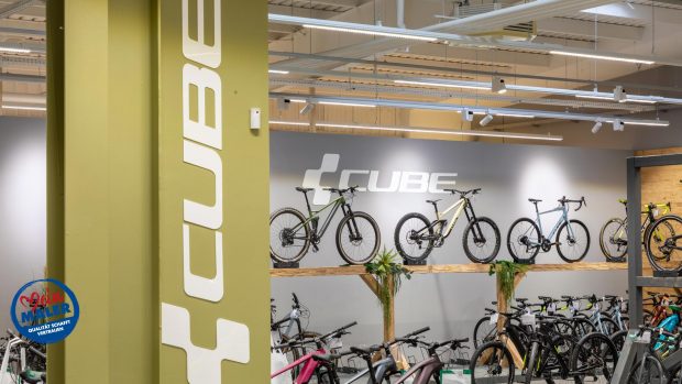 Malerarbeiten Farbgestaltung Fahrradgeschaeft CUBE Store by Multicycle Hannover 01