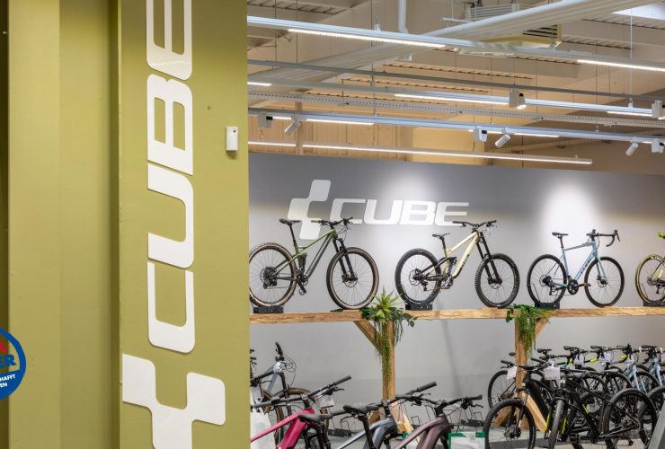 Malerarbeiten Farbgestaltung Fahrradgeschaeft CUBE Store by Multicycle Hannover 01