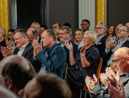 Gaeste beim Festkommers Sachs Raumwerkstatt Lauterbach