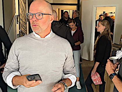 Matthias Schultze bei der Neueröffnung von zuhause